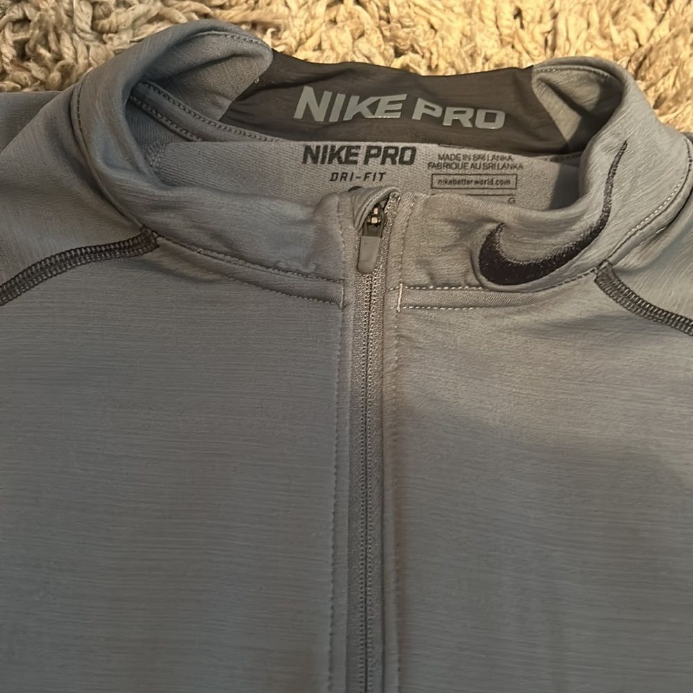 Nike Pro Lightweight Pullover - image 4